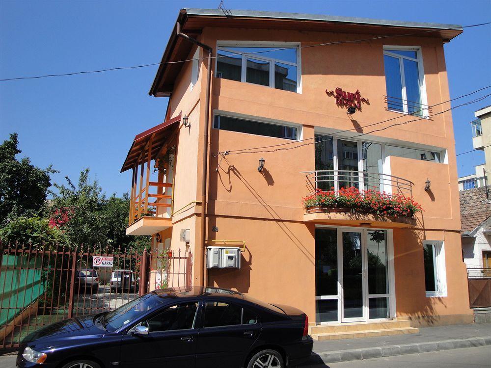 Suri Guesthouse Braşov Exteriör bild
