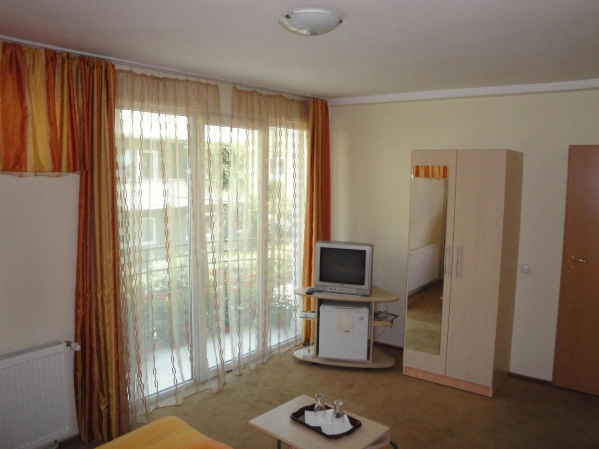 Suri Guesthouse Braşov Exteriör bild